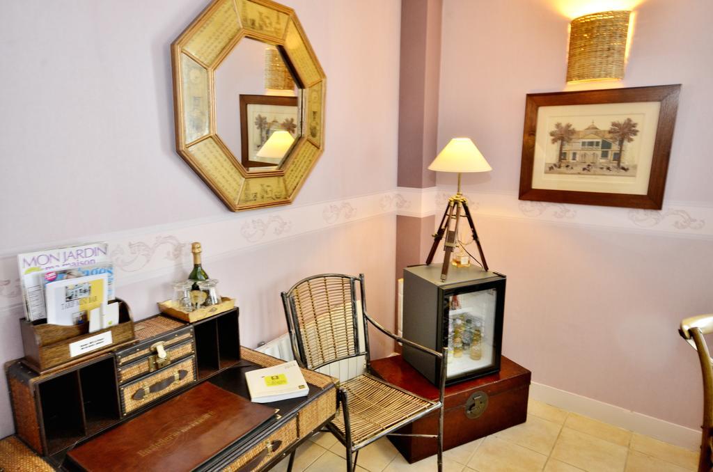 Hostellerie Du Prieure Saint-Prix  Dış mekan fotoğraf
