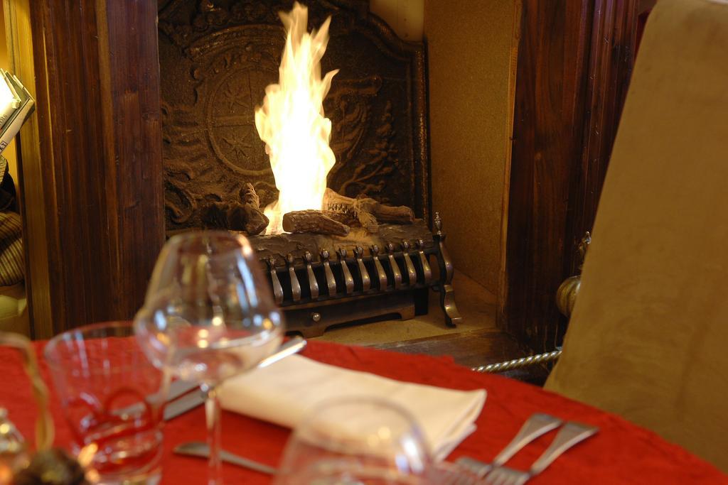 Hostellerie Du Prieure Saint-Prix  Dış mekan fotoğraf