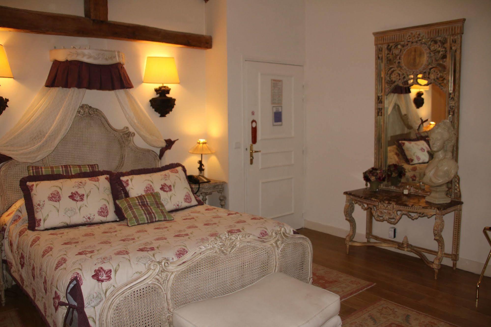 Hostellerie Du Prieure Saint-Prix  Dış mekan fotoğraf