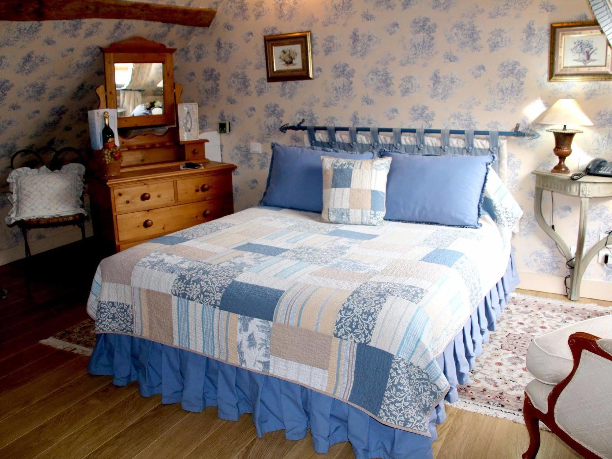 Hostellerie Du Prieure Saint-Prix  Dış mekan fotoğraf
