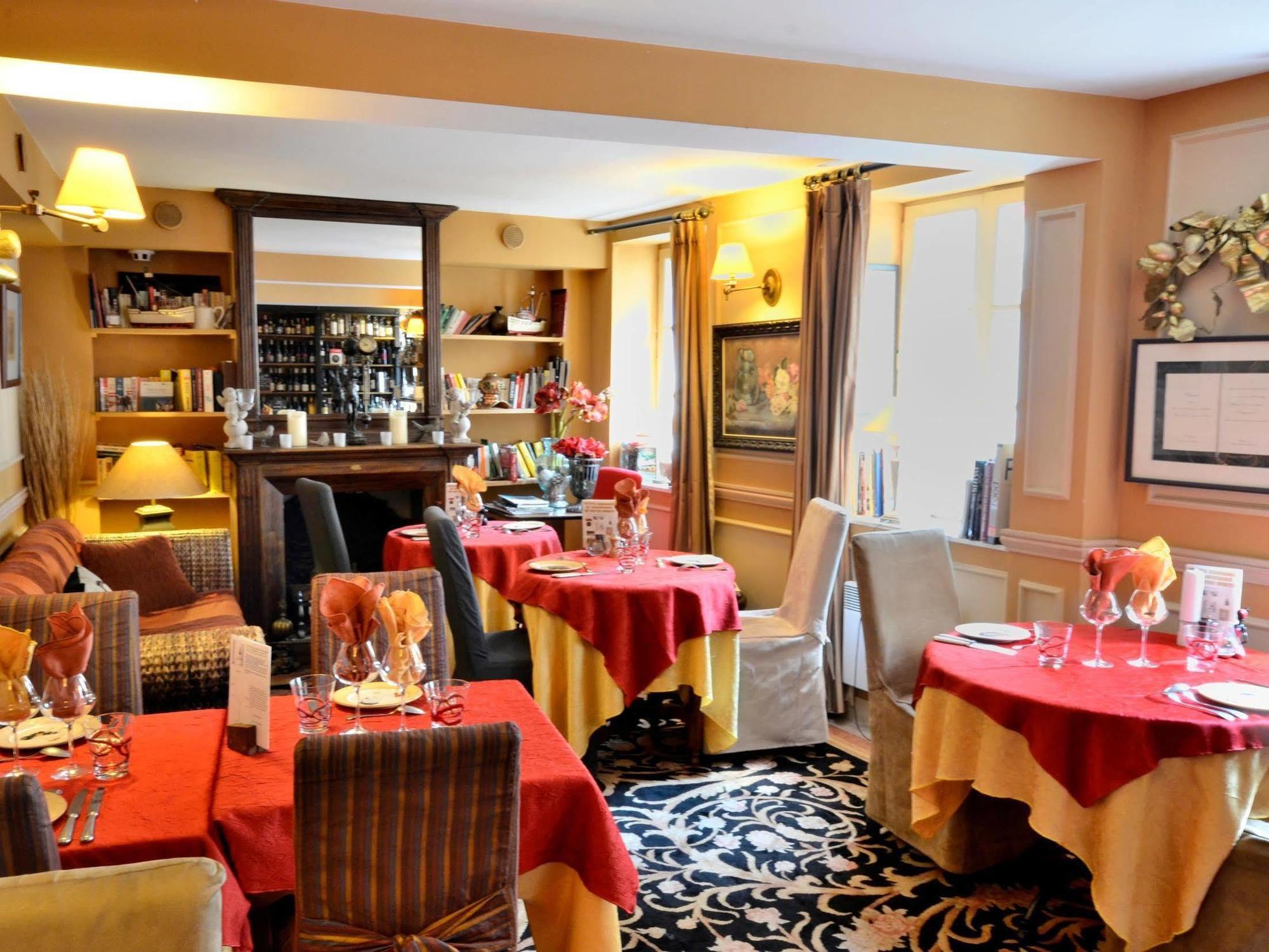 Hostellerie Du Prieure Saint-Prix  Dış mekan fotoğraf